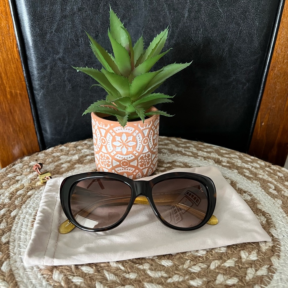 Stylish Black Sunglasses